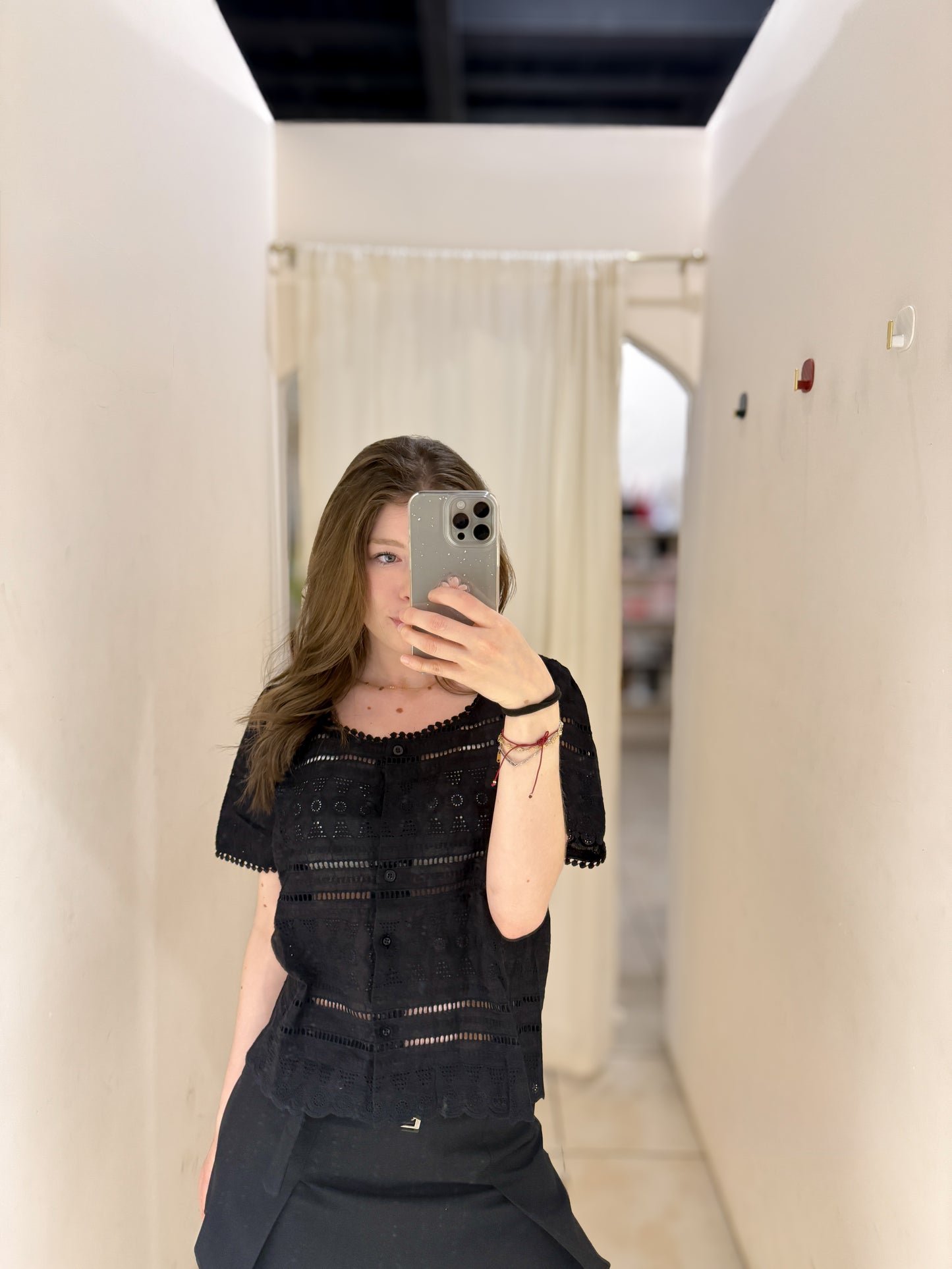 AF-60 BLUSA ENCAJE CON BOTON