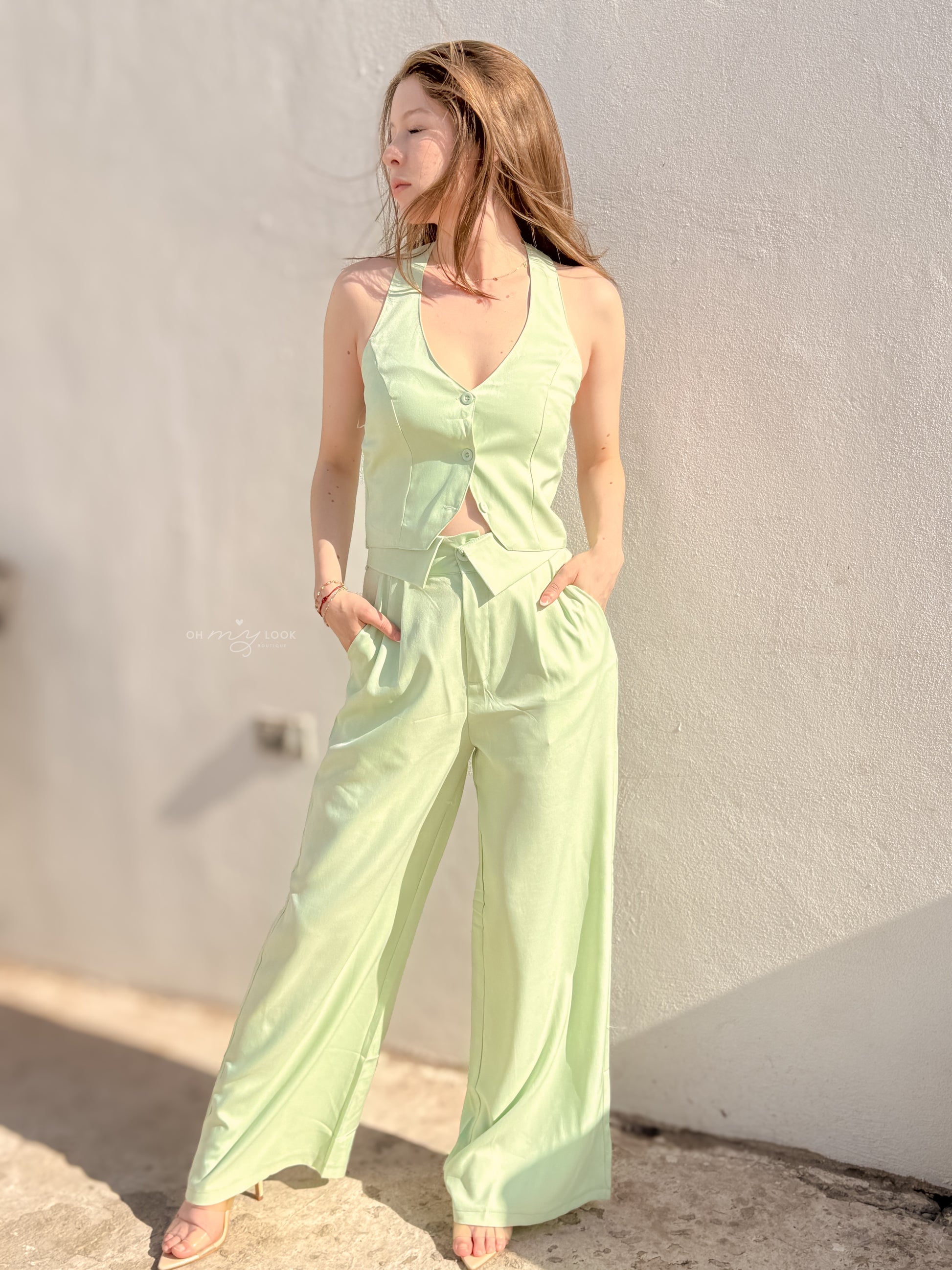 AF-98 conjunto chaleco halter con pantalón