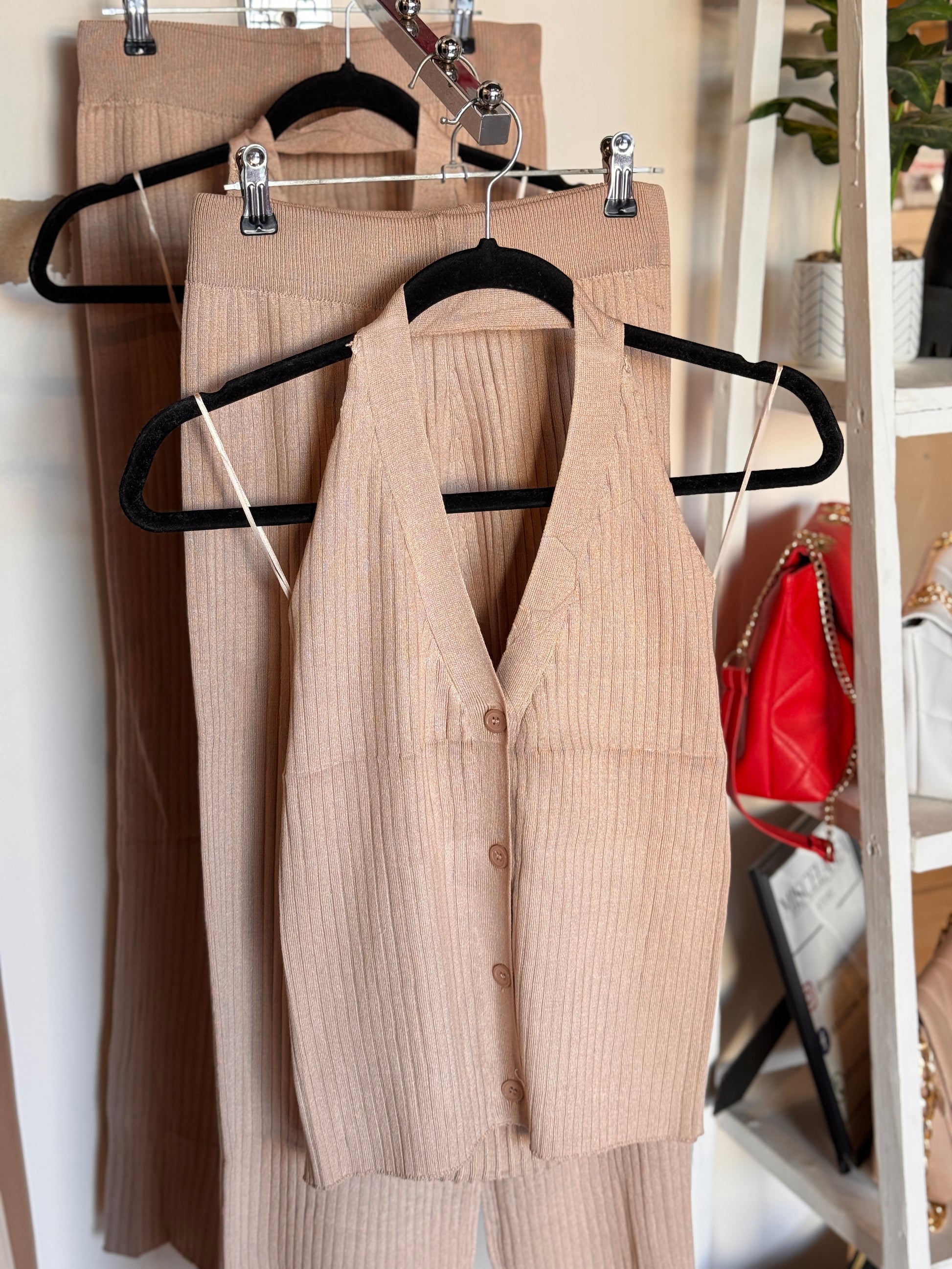 Conjunto blusa halter y pantalón