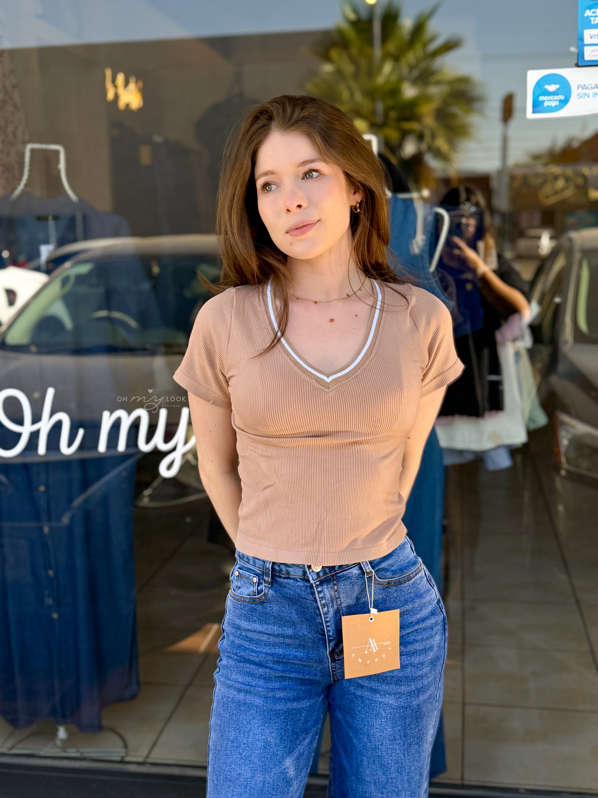 OML-21 blusa básica con contraste en cuello