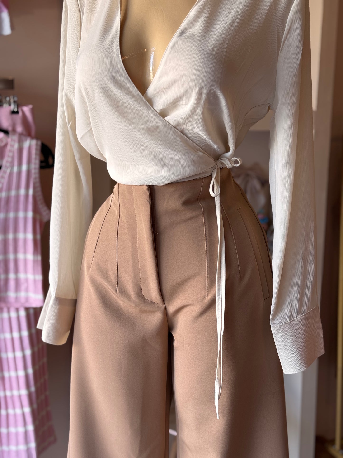 af-03 Pantalón Pinzas Corte Recto