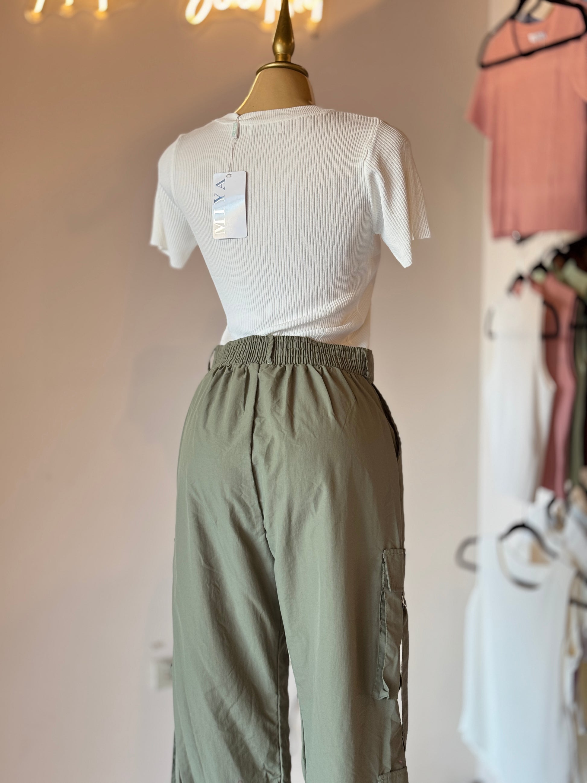 Pantalón Cargo Nylon