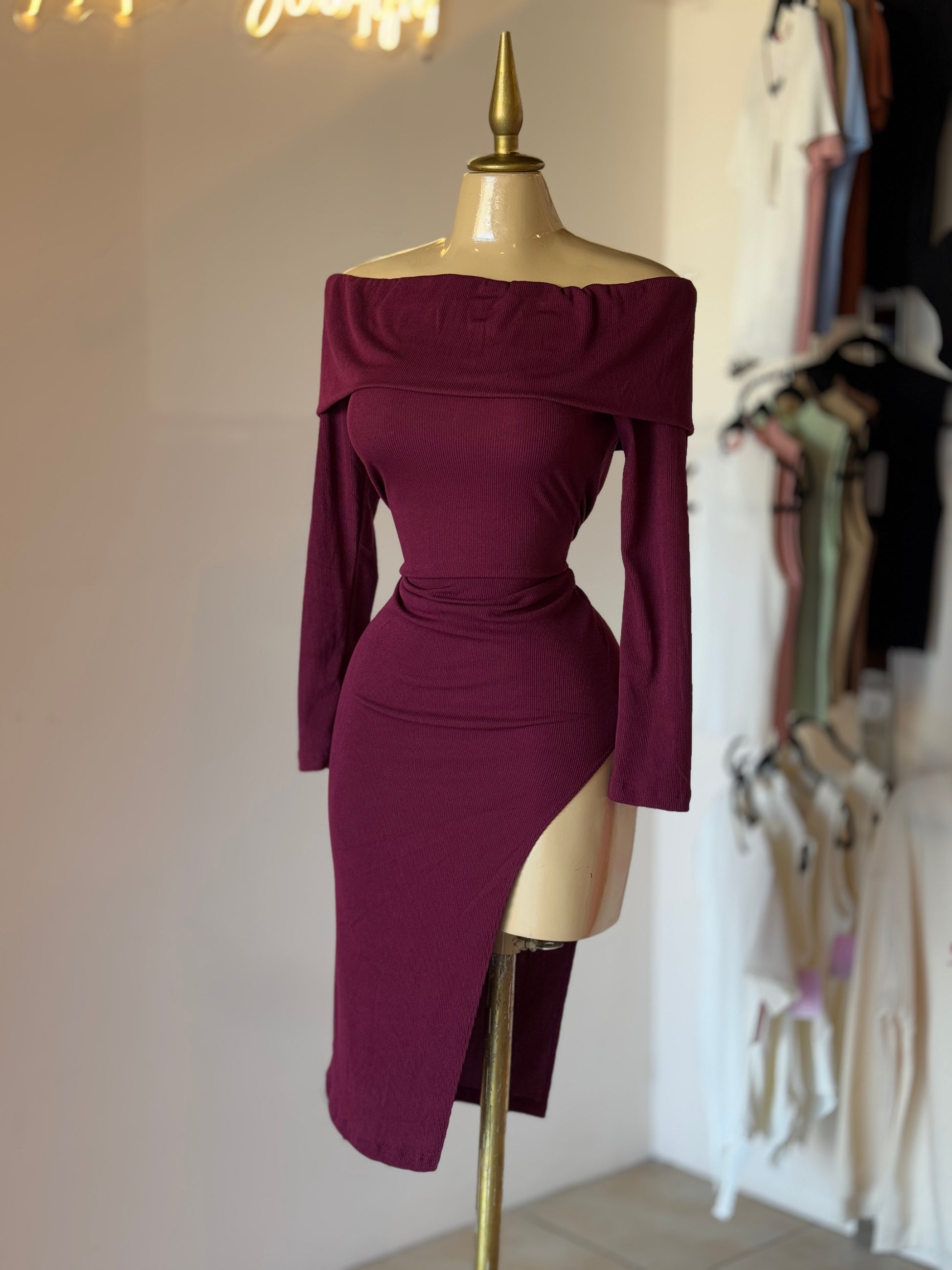 Vestido Midi a los Hombros