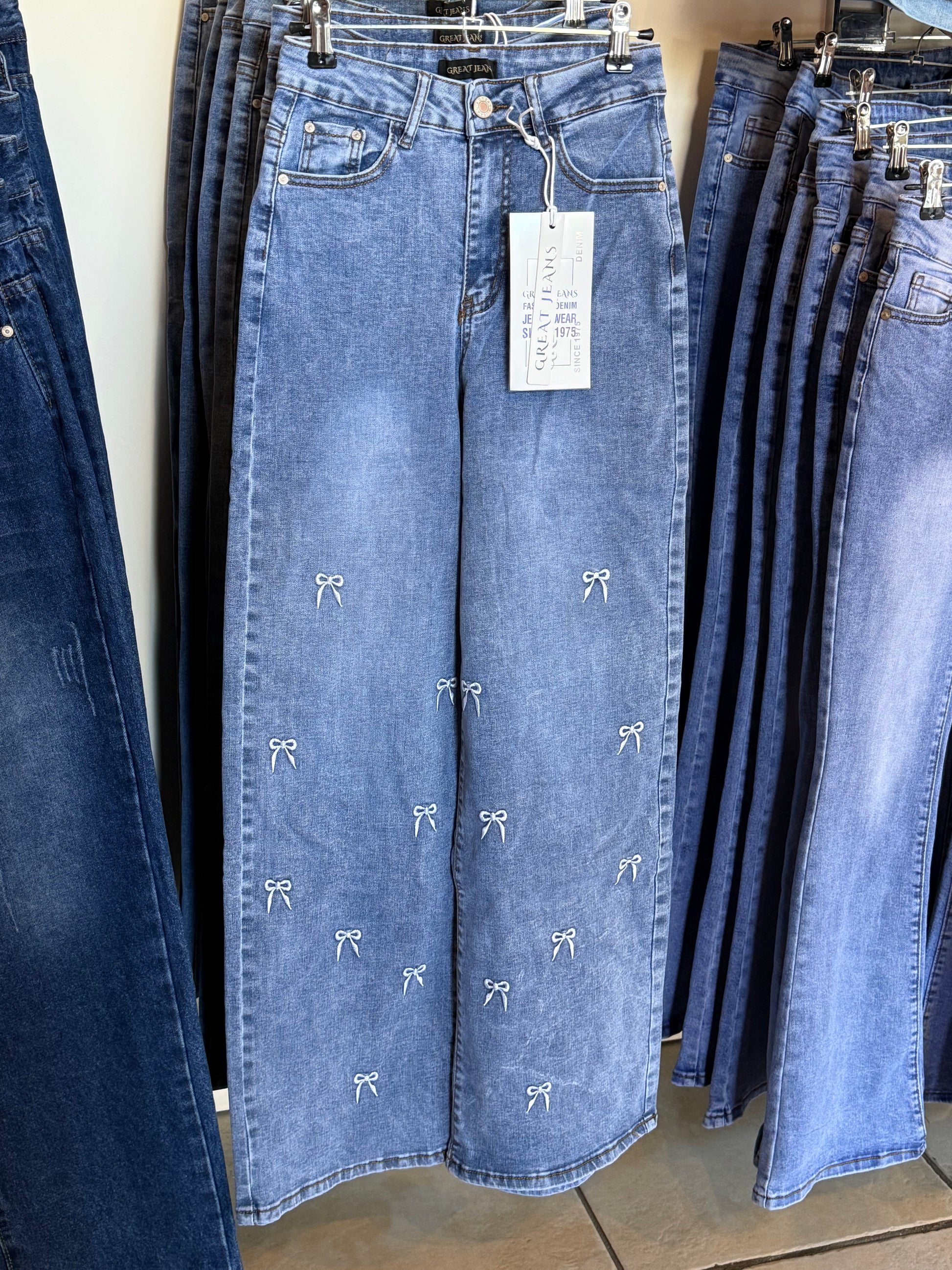 AF-38 pantalón mezclilla con moños