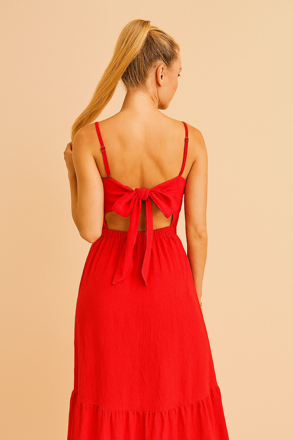 AF Vestido largo con amarre atrás