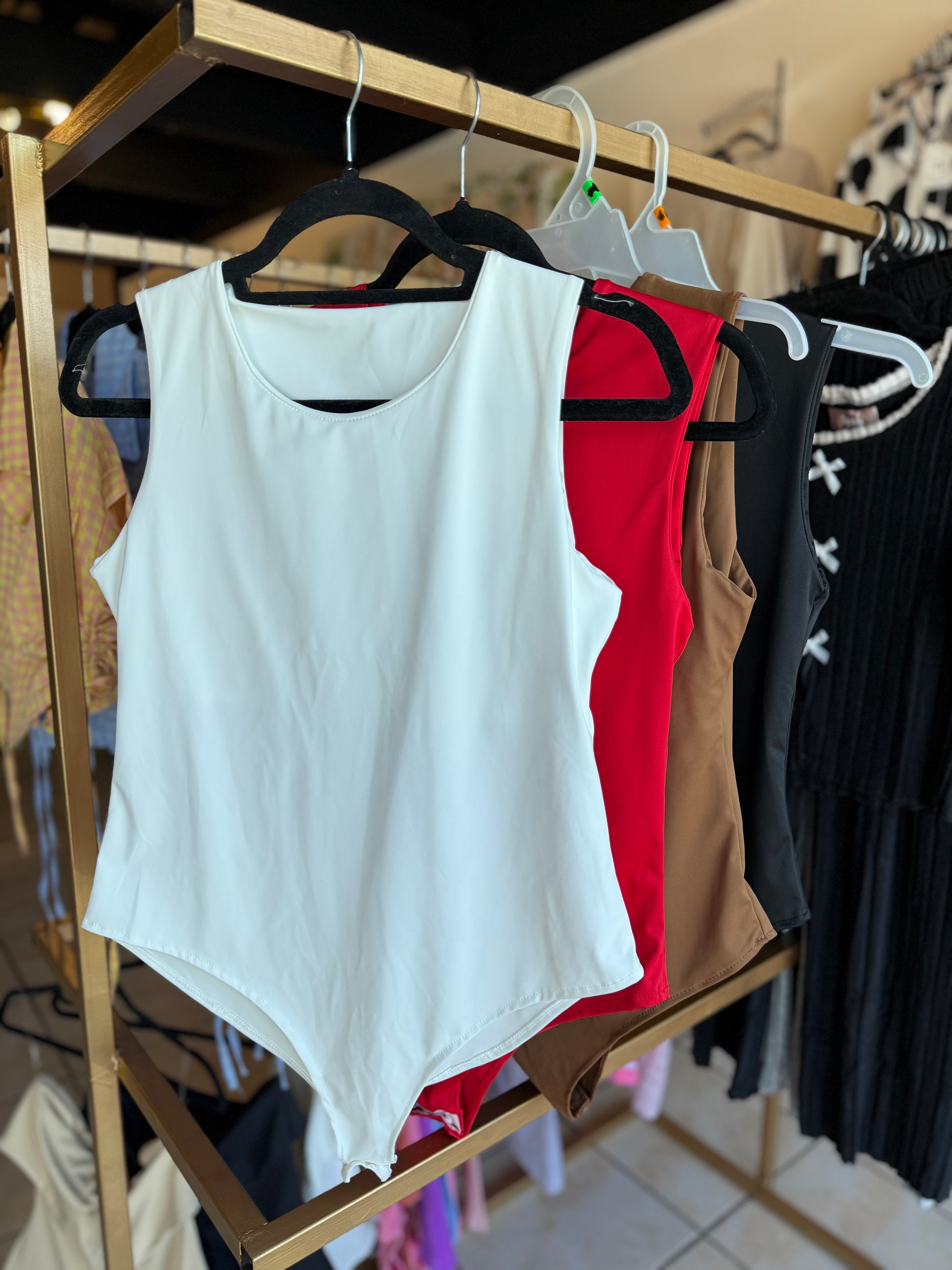 AF pantiblusa básica sin manga