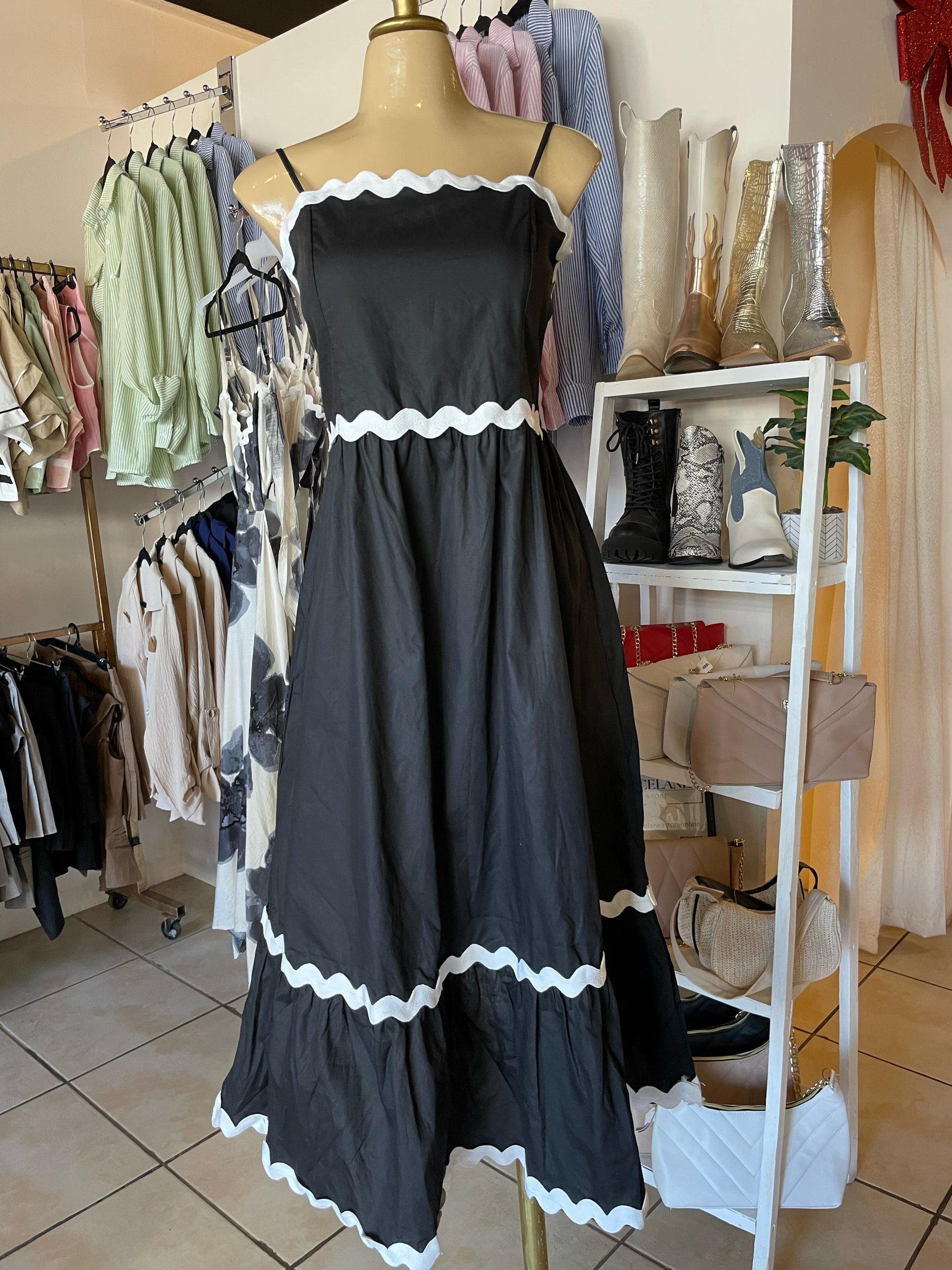 AF-53 VESTIDO LARGO CON ONDAS (P251342J)