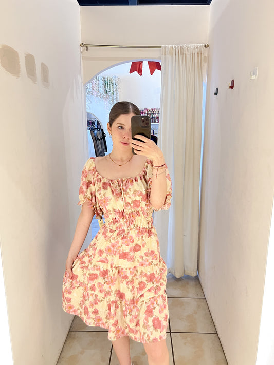 JS-06 vestido beige con flores rosas