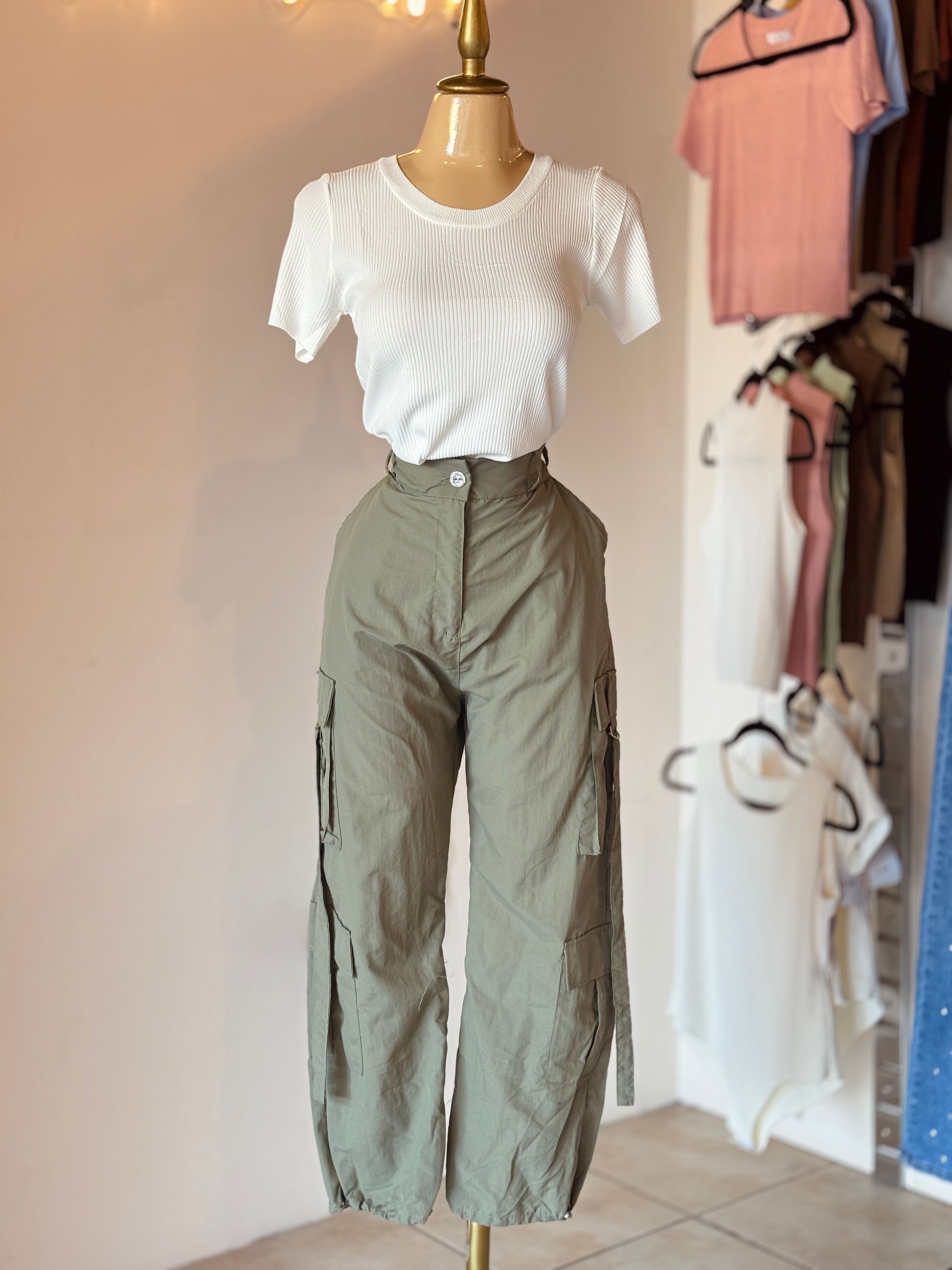 Pantalón Cargo Nylon