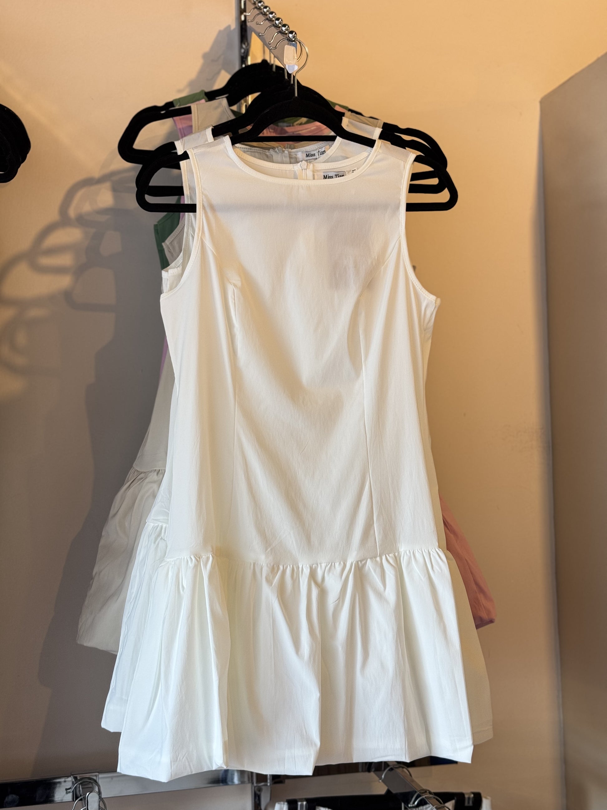 Vestido globo sin mangas