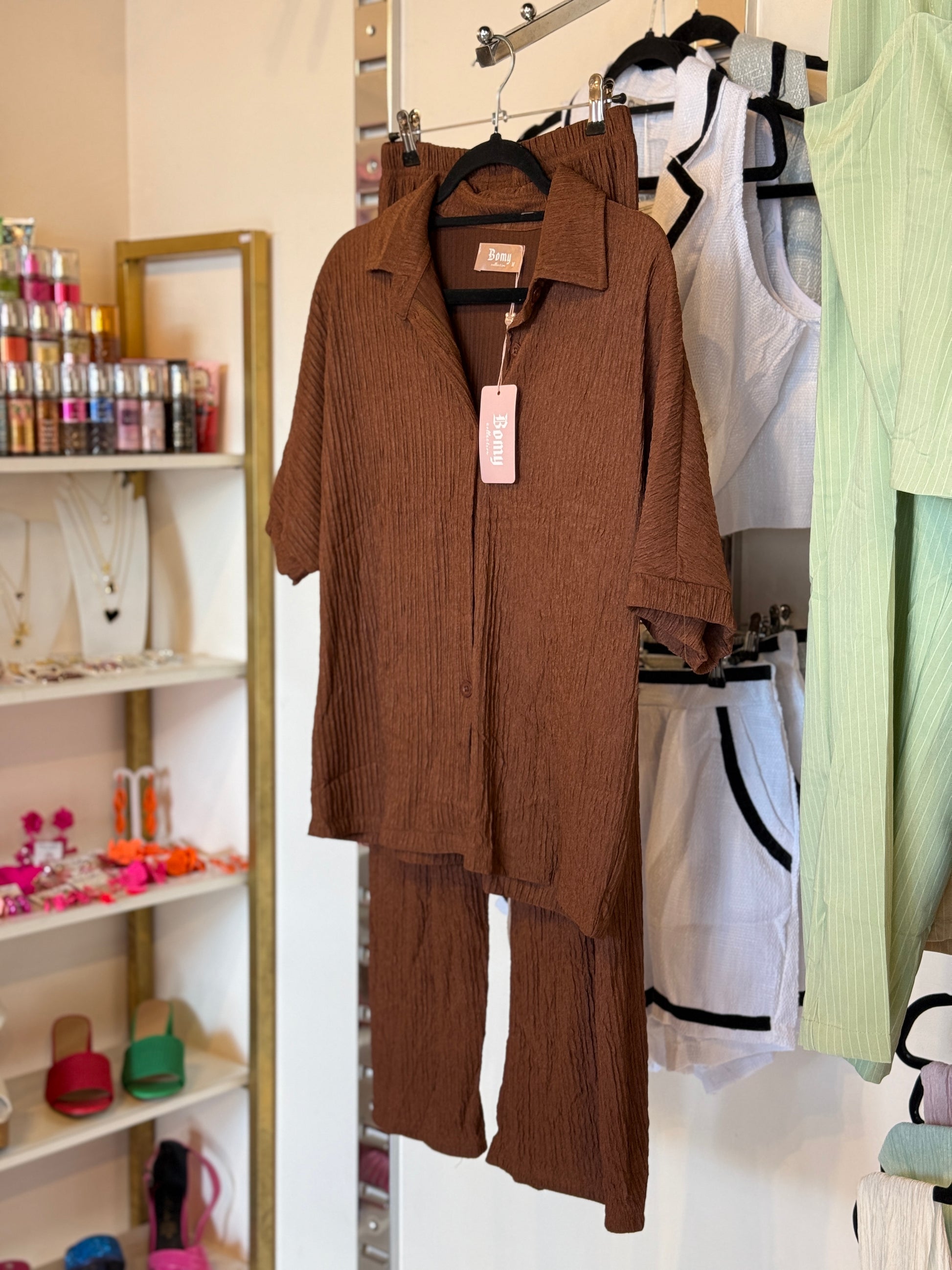 AF set camisa over y pantalón
