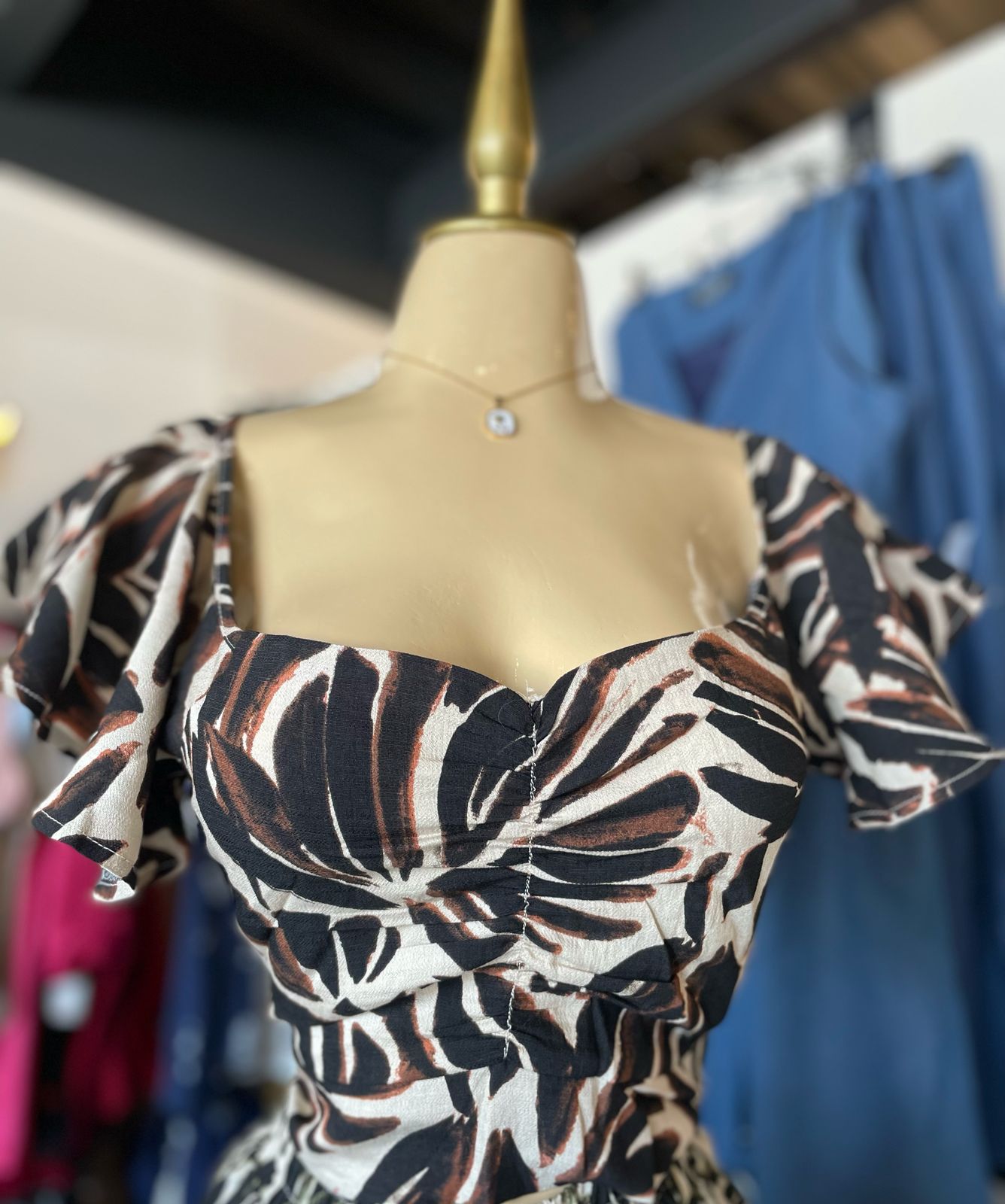 AF-76 conjunto top y pantalón hojas